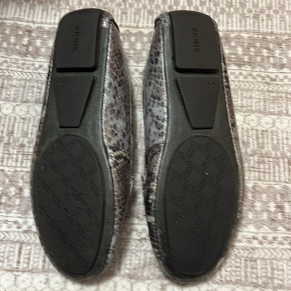 Vionic Loafers Sydney Python Print Snake Shoes Flat 9.5 - Picture 2 of 7